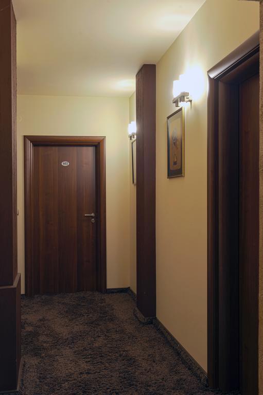 Hotel Luxor Мельник Экстерьер фото