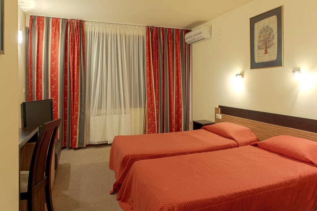 Hotel Luxor Мельник Экстерьер фото